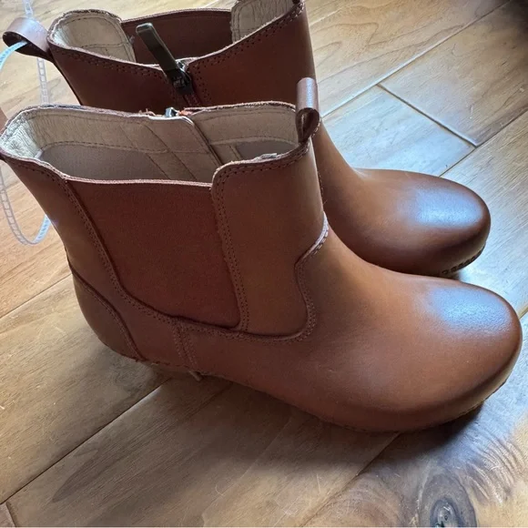 NWT Dansko Shayna Heeled Chelsea Boots Leather Sz 39 (US 8,5-9) No original box - Picture 9 of 11